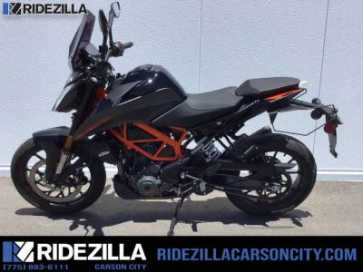 2023 KTM 390 Duke — front three-quarter view