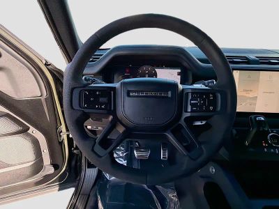 2023 Land Rover Defender — photo 37 view