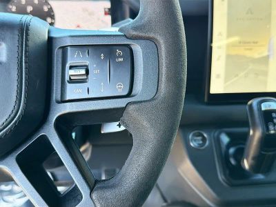 2023 Land Rover Defender — photo 36 view