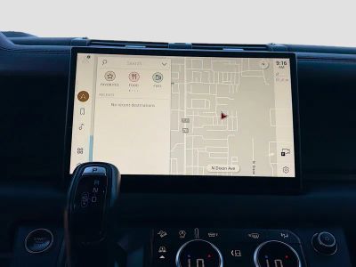 2023 Land Rover Defender — photo 30 view