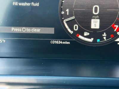 2023 Land Rover Defender — photo 39 view