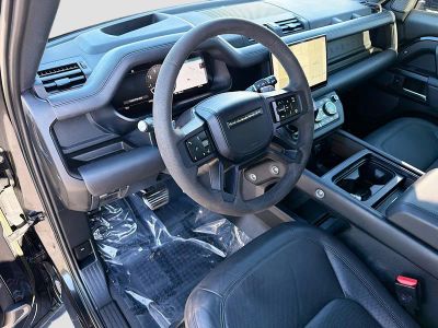 2023 Land Rover Defender — photo 23 view