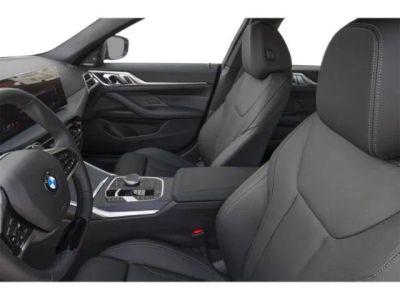 2026 BMW 4 Series — photo 11 view