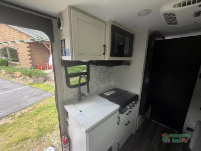 2025 Jayco Jay Feather Micro — photo 10 view