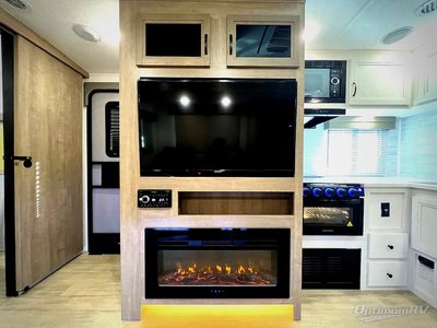 2024 Palomino Solaire - Photo 11