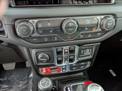 2026 Jeep Wrangler — photo 24 view