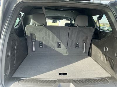 2024 Chevrolet Suburban - Photo 17