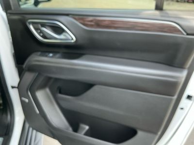 2024 Chevrolet Suburban - Photo 19