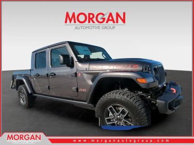 2026 Jeep Gladiator Mojave in Gray — front three-quarter view