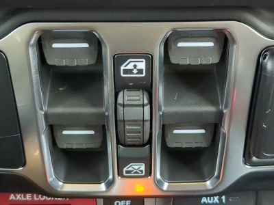 2026 Jeep Gladiator — photo 28 view