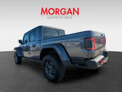 2026 Jeep Gladiator — photo 7 view