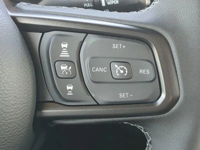 2026 Jeep Gladiator — photo 31 view