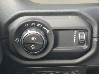 2026 Jeep Gladiator — photo 27 view