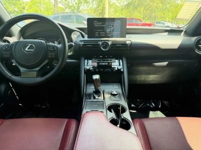 2024 Lexus IS — photo 13 view