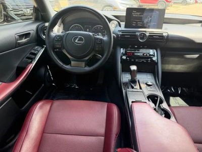 2024 Lexus IS — photo 14 view
