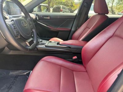 2024 Lexus IS — photo 19 view