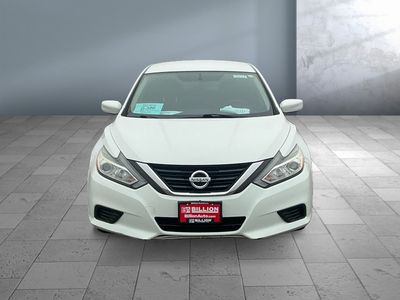 2016 Nissan Altima - Photo 2