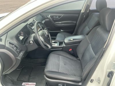 2016 Nissan Altima - Photo 9