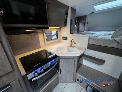 2026 Lance Lance Truck Campers - Photo 8