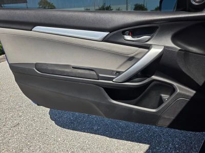 2018 Honda Civic — photo 17 view