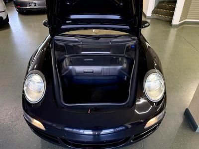 2005 Porsche 911 — photo 32 view