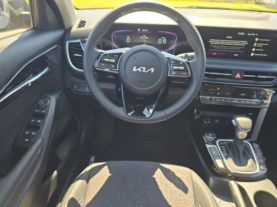 2026 Kia Seltos — photo 12 view
