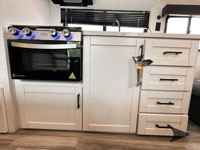 2026 Jayco Jay Flight SLX - Photo 13