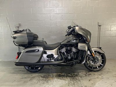 2025 Indian Motorcycle Roadmaster Dark Horse w/Powerband Audio Heavy Metal - Photo 9