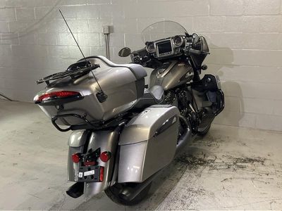 2025 Indian Motorcycle Roadmaster Dark Horse w/Powerband Audio Heavy Metal - Photo 6