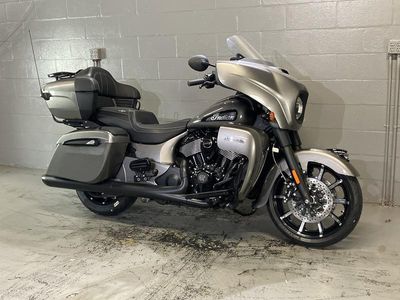 2025 Indian Motorcycle Roadmaster Dark Horse w/Powerband Audio Heavy Metal - Photo 12