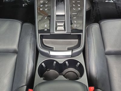 2023 Porsche Macan - Photo 20