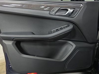 2023 Porsche Macan - Photo 22