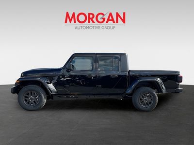 2026 Jeep Gladiator — photo 7 view