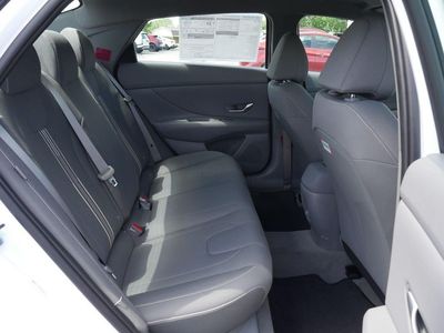 2026 Hyundai Elantra - Photo 23