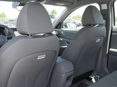 2026 Hyundai Elantra - Photo 26