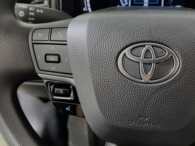 2026 Toyota Camry - Photo 16