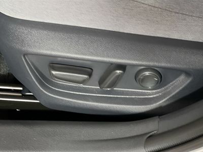 2026 Toyota Camry - Photo 13