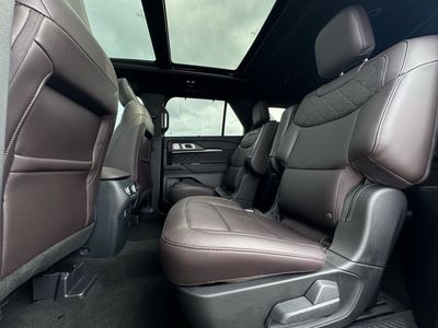 2025 Ford Explorer Platinum - Photo 18