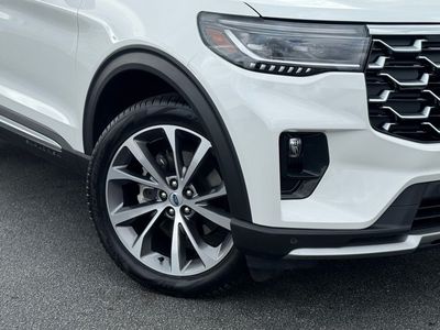 2025 Ford Explorer Platinum - Photo 3