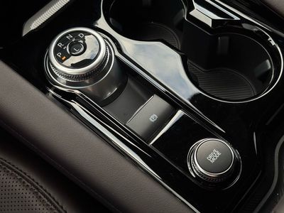 2025 Ford Explorer Platinum - Photo 31