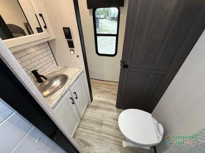 2026 Venture RV SportTrek - Photo 38