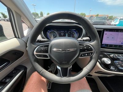2024 Chrysler Pacifica - Photo 19