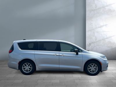 2024 Chrysler Pacifica - Photo 7