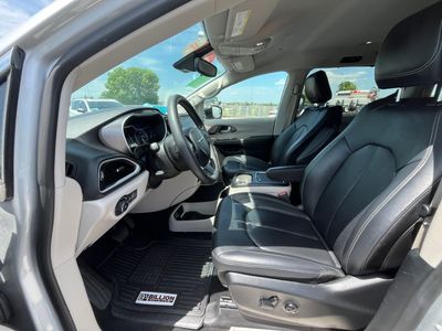 2024 Chrysler Pacifica - Photo 9