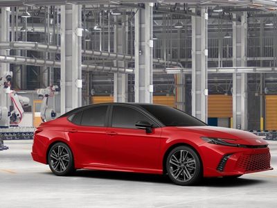 2026 Toyota Camry - Photo 14