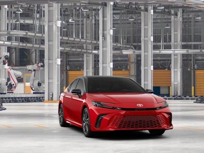 2026 Toyota Camry - Photo 16