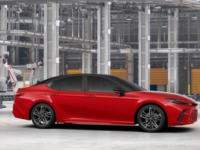 2026 Toyota Camry - Photo 13