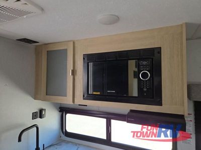 2023 Forest River RV Wildwood FSX - Photo 21