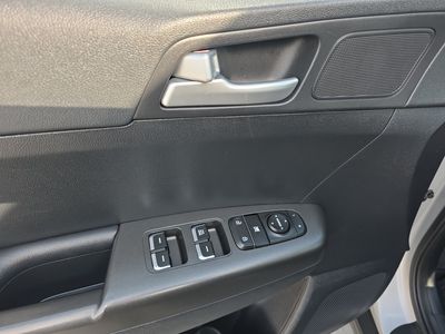2017 Kia Sportage — photo 20 view