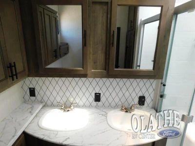 2022 Forest River RV Sabre - Photo 28